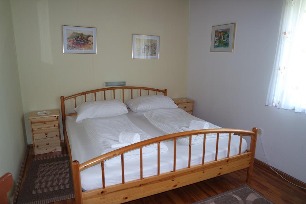 Haus Pock Apartments Presseggersee Pokoj fotografie