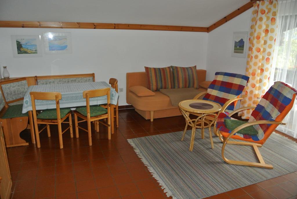 Haus Pock Apartments Presseggersee Pokoj fotografie